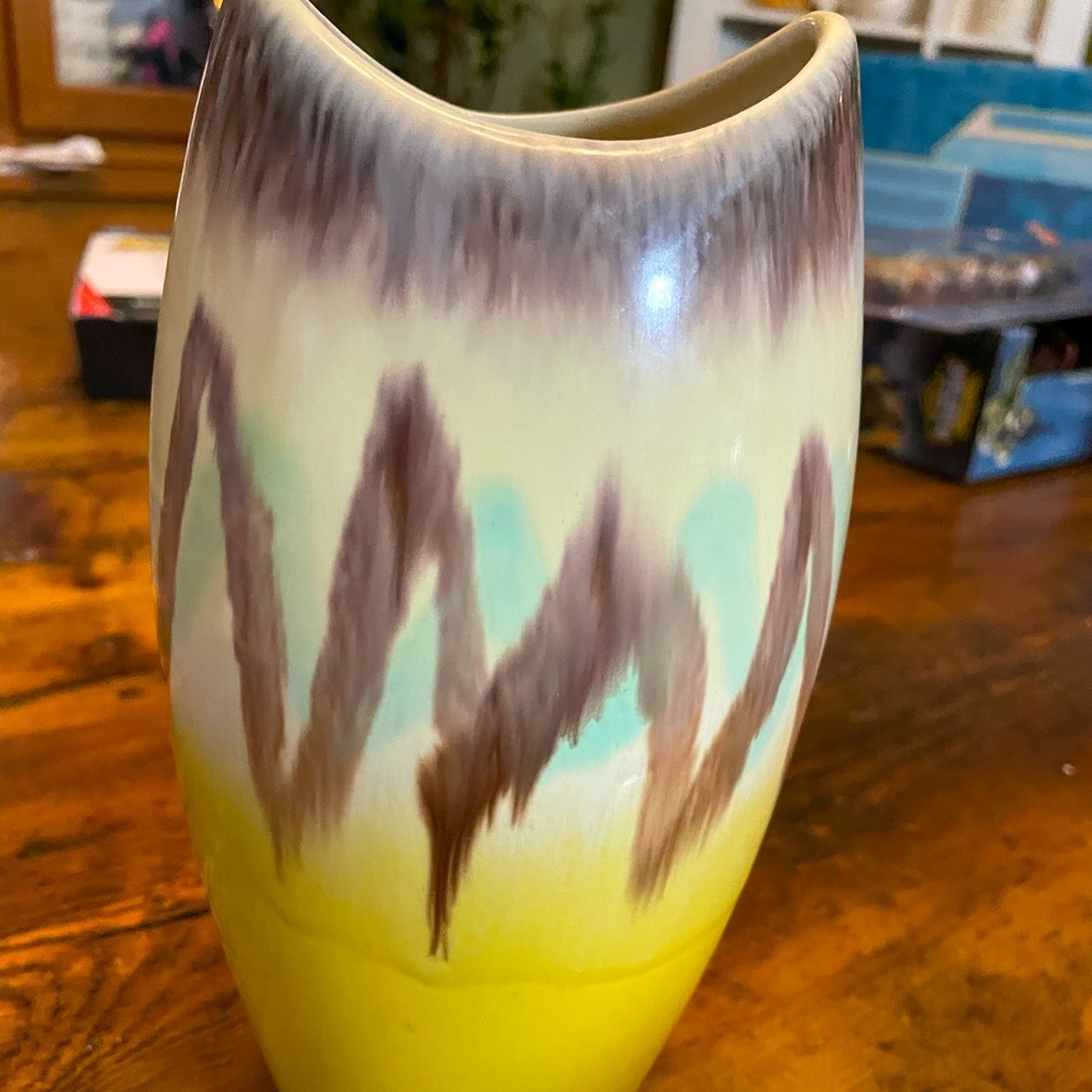 German Vase 1276 22
